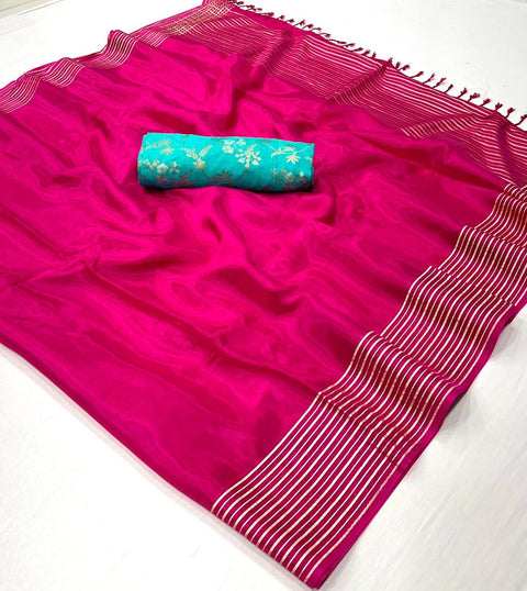 Discover Magenta Hand Woven Viscose Silk Saree