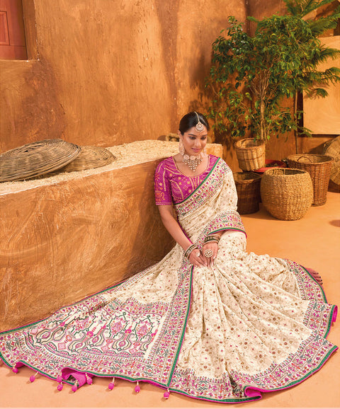 Cream Hand Embroidery Kutch Culture Mirror Work Silk Saree