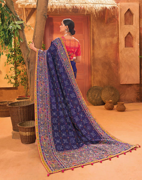 Cream Hand Embroidery Kutch Culture Mirror Work Silk Saree